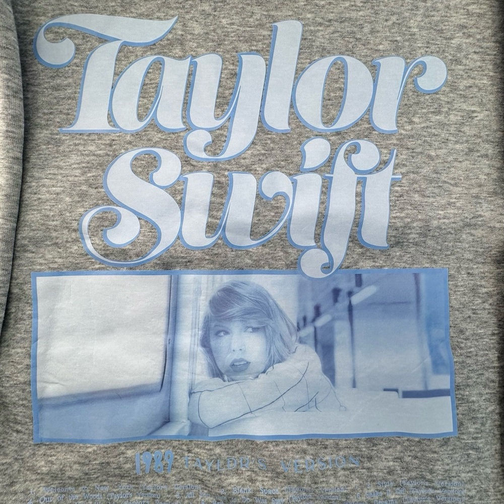 Taylor Swift From the Vault Photo 1989 Taylor's Version Gray Hoodie  size L